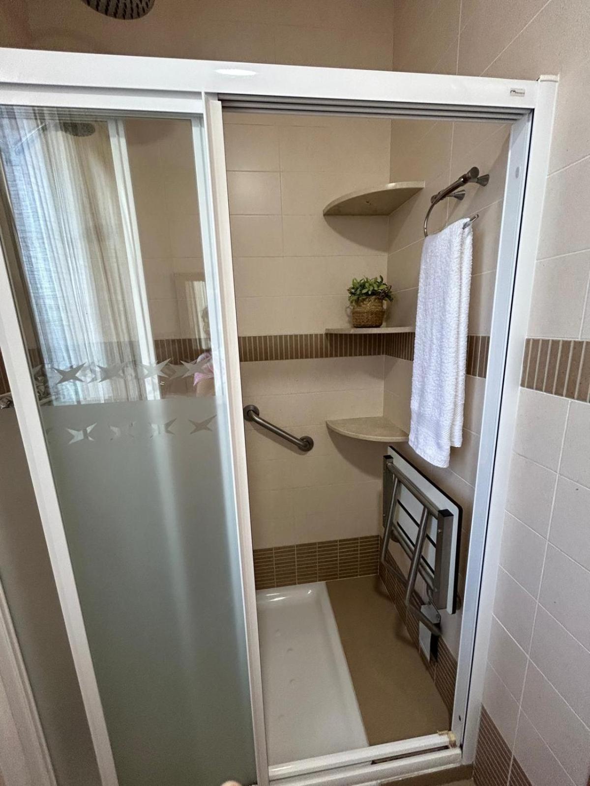 Habitacion Independiente Cerca Del Mar Málaga Esterno foto