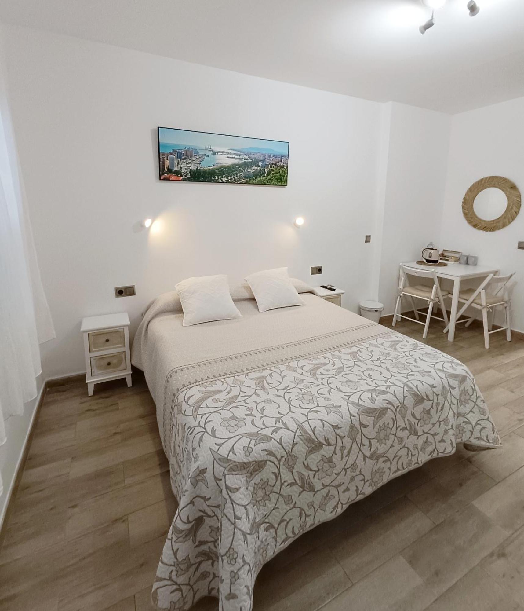 Habitacion Independiente Cerca Del Mar Málaga Esterno foto