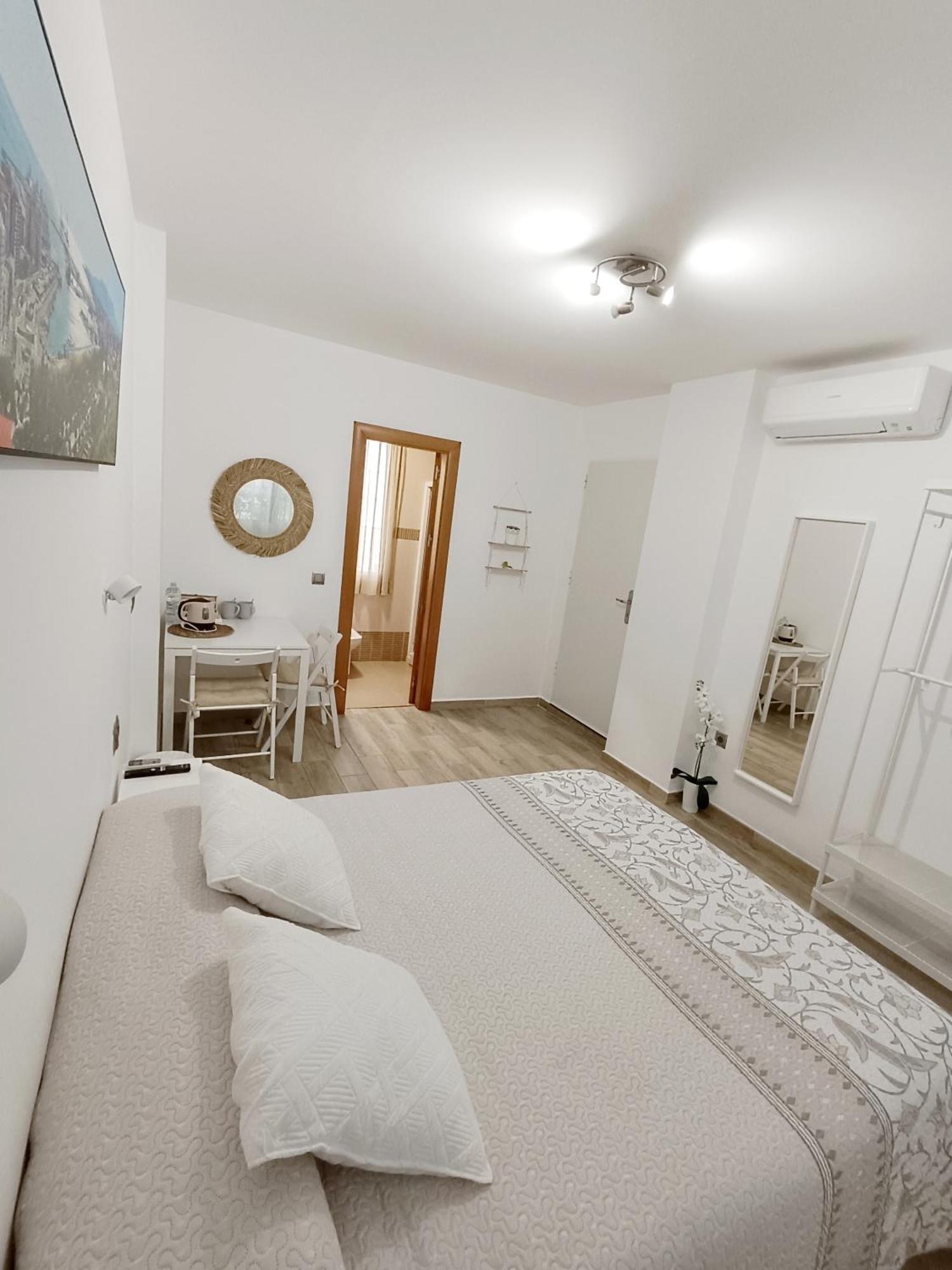 Habitacion Independiente Cerca Del Mar Málaga Esterno foto